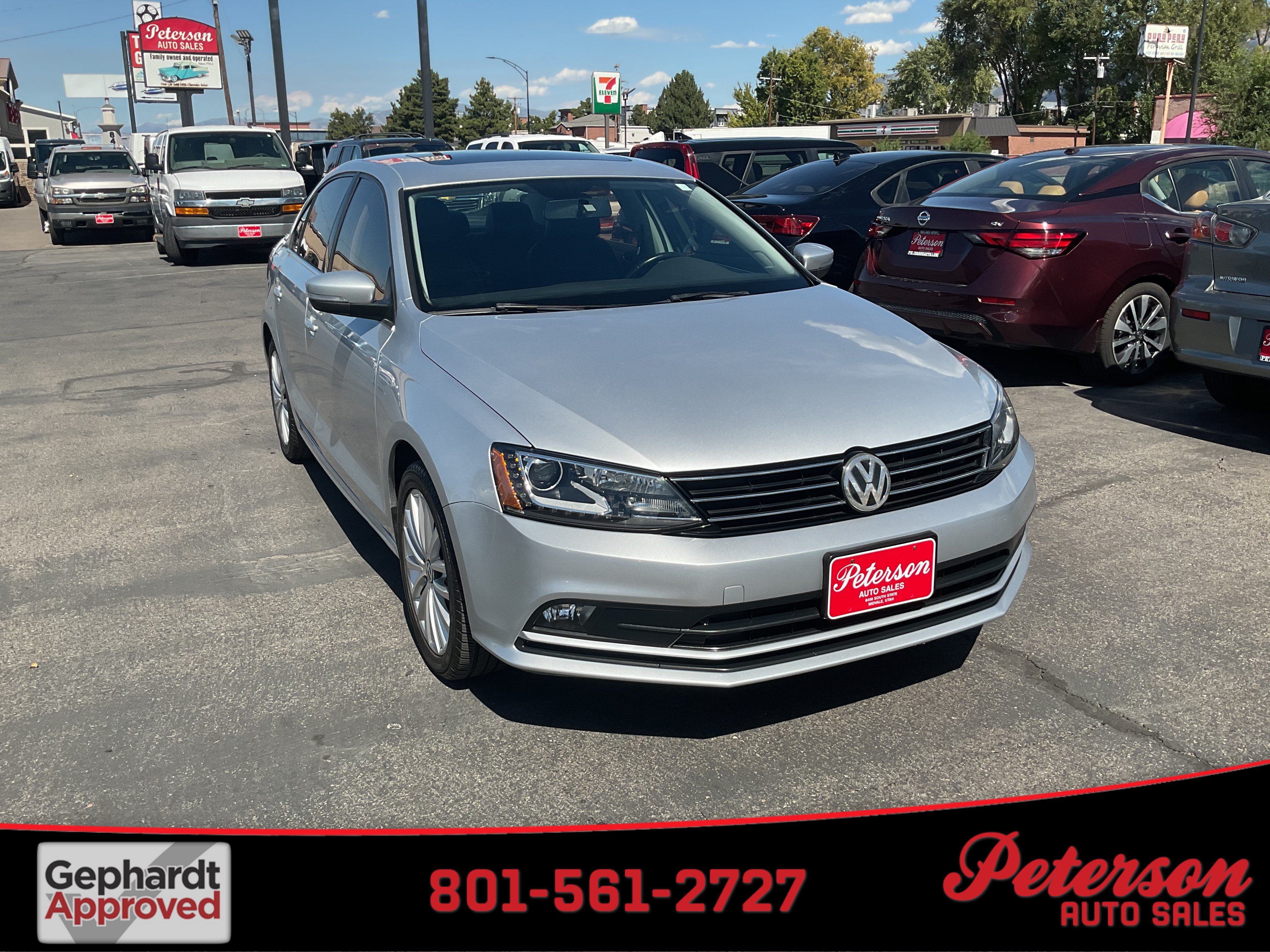 Used 2015 Volkswagen Jetta SE FWD image 1