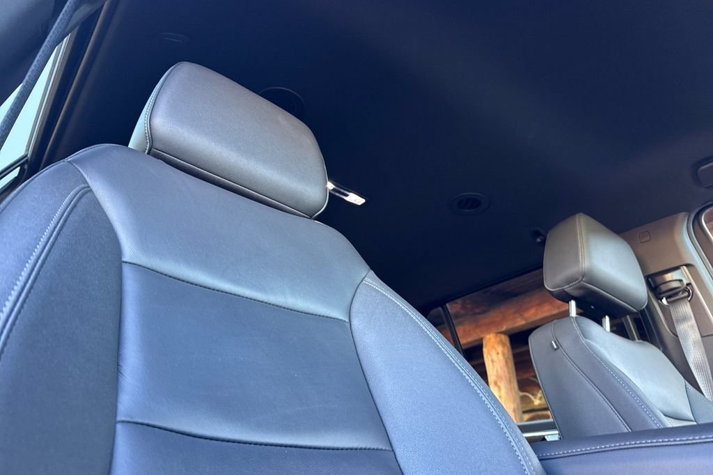 Used 2025 Chevrolet Suburban Z71 AWD/4WD image 20
