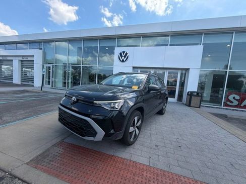 Certified 2025 Volkswagen Taos S AWD/4WD image 2