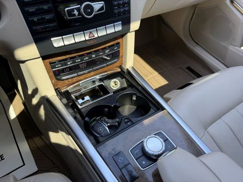 Used 2014 Mercedes-Benz E 350 Sedan image 38