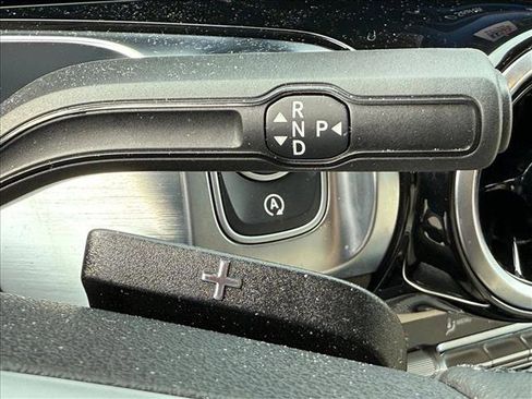 Certified 2025 Mercedes-Benz GLB 250 4MATIC image 12