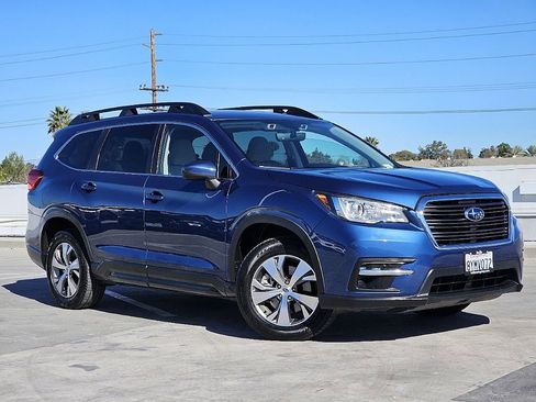 Used 2021 Subaru Ascent Premium w/ Convenience Package image 4
