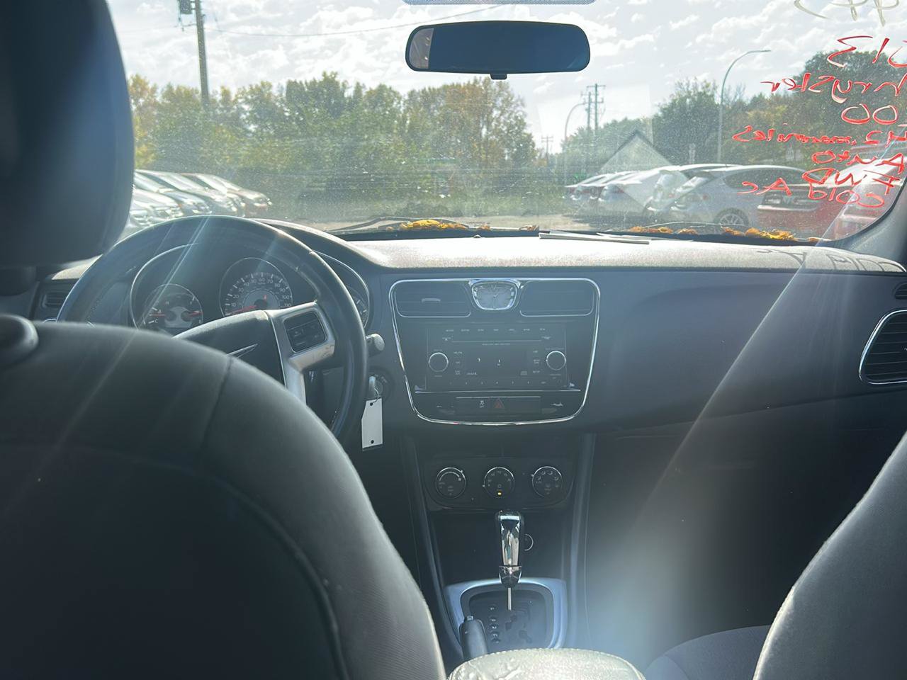 Used 2013 Chrysler 200 Touring FWD image 10