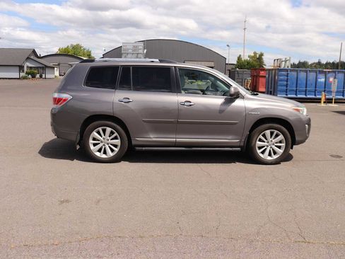 Used 2012 Toyota Highlander Limited AWD/4WD image 4