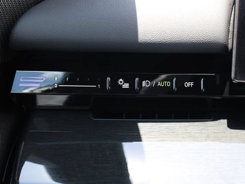 Used 2026 BMW 530i RWD image 37