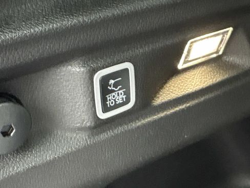New 2025 Jeep Grand Cherokee L Limited AWD/4WD image 18