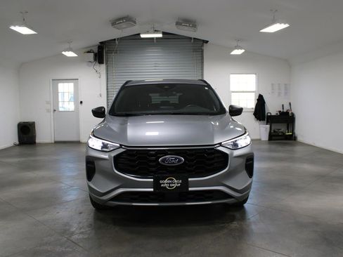 Used 2024 Ford Escape ST-Line image 3