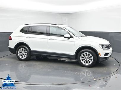 Used 2018 Volkswagen Tiguan SE w/ Panoramic Sunroof Package