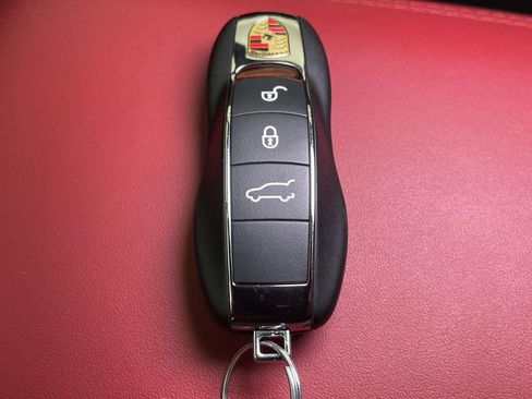 Used 2018 Porsche Macan S AWD/4WD image 38
