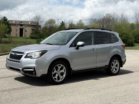 Used 2017 Subaru Forester 2.5i Touring AWD/4WD image 40