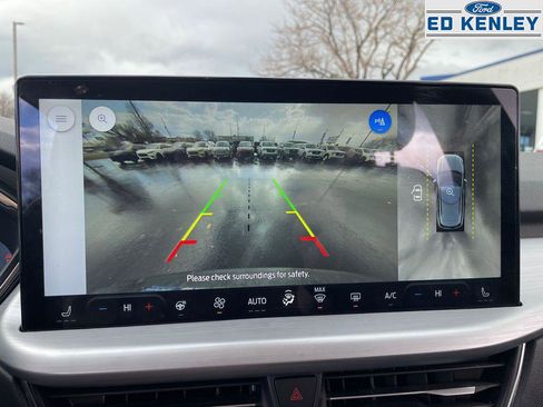 Used 2024 Ford Escape Platinum image 10