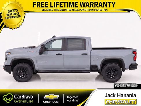 Used 2025 Chevrolet Silverado 2500 ZR2 w/ Technology Package AWD/4WD image 6