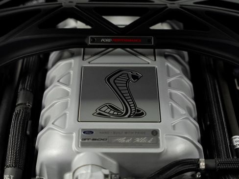Used 2020 Ford Mustang Shelby GT500 w/ Carbon Fiber Track Pack RWD image 61