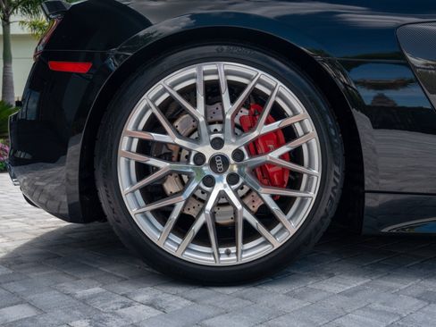 Used 2017 Audi R8 V10 AWD/4WD image 14