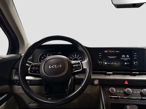 Used 2022 Kia Carnival LX FWD image 22