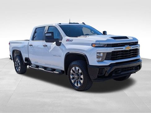 Certified 2025 Chevrolet Silverado 2500 Custom w/ Custom Value Package image 2