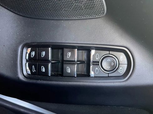 Used 2016 Porsche Panamera 4S image 24