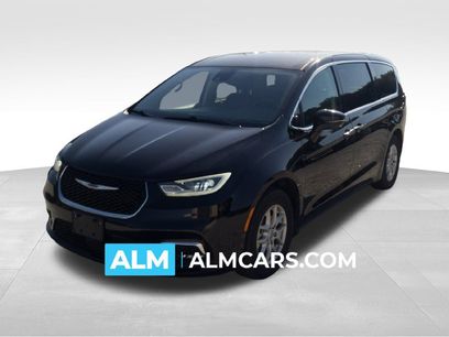 Used 2024 Chrysler Pacifica Touring-L