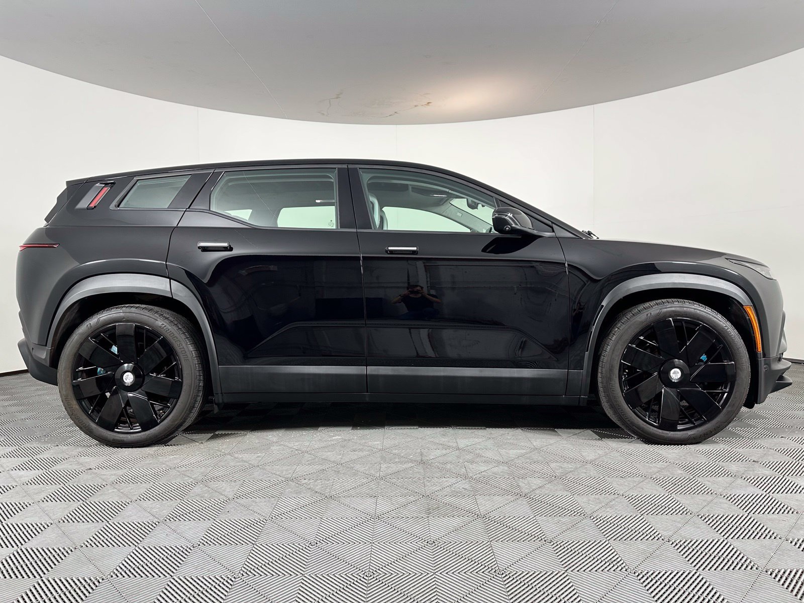 Used 2023 Fisker Ocean One AWD/4WD image 27