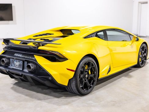 Used 2023 Lamborghini Huracan Tecnica RWD image 9