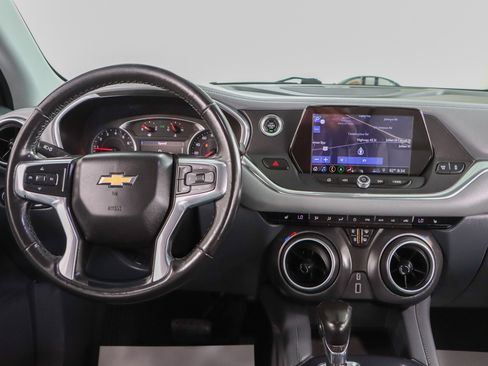 Used 2019 Chevrolet Blazer LT w/ Sound & Technology Package FWD image 17