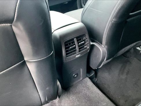 Used 2024 Ford Escape ST-Line w/ Tech Pack #1 AWD/4WD image 33