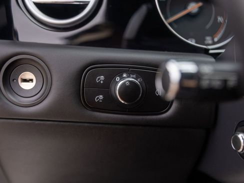 Used 2018 Bentley Flying Spur S V8 AWD/4WD image 29