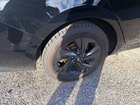 Used 2021 Hyundai Elantra SEL image 7