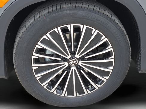 Certified 2026 Volkswagen Tiguan S FWD image 8