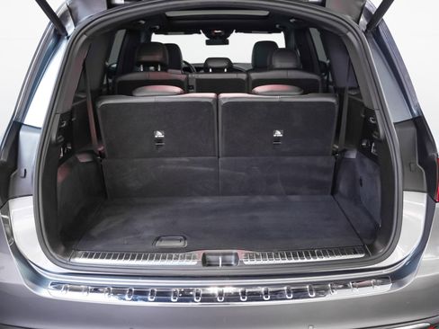 Used 2023 Mercedes-Benz GLS 450 4MATIC image 12