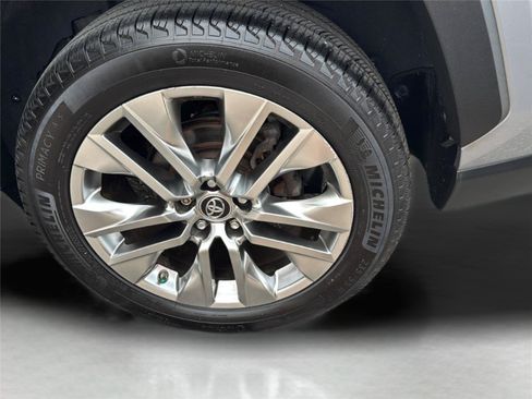 Used 2019 Toyota RAV4 XLE Premium w/ Cold Weather Package AWD/4WD image 26