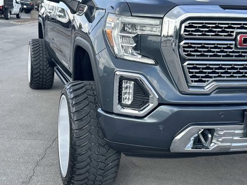 Used 2020 GMC Sierra 1500 Denali w/ Denali Ultimate Package AWD/4WD image 14