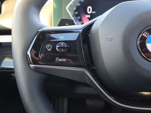 Used 2025 BMW 530i xDrive image 22