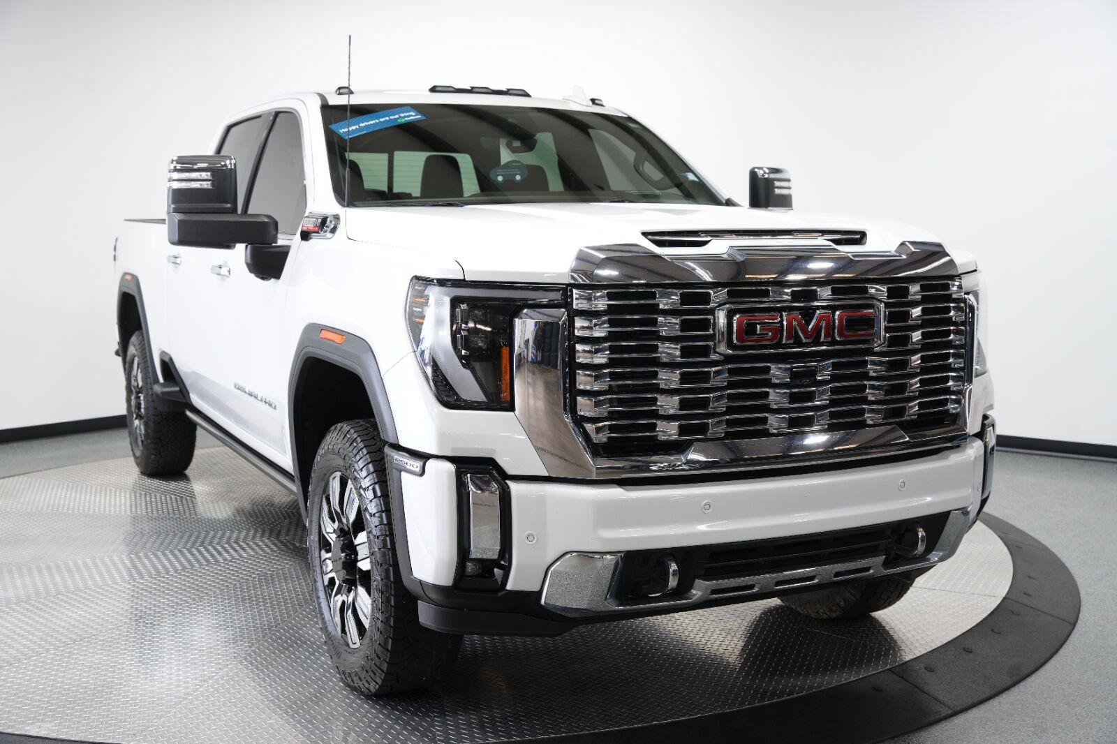 Certified 2024 GMC Sierra 2500 Denali w/ Denali Reserve Package AWD/4WD image 2