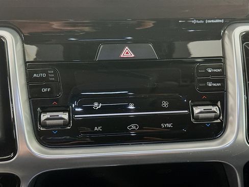 Used 2021 Kia Sorento SX FWD image 24