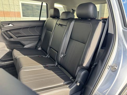 Used 2023 Volkswagen Tiguan SE image 29