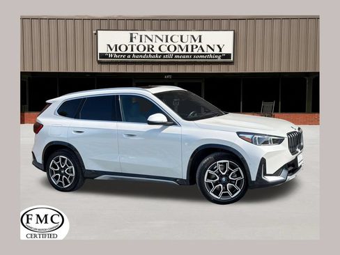 Used 2025 BMW X1 xDrive28i AWD/4WD image 1