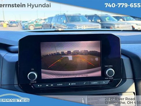 Used 2023 Nissan Pathfinder S AWD/4WD image 19