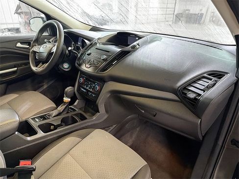 Used 2017 Ford Escape SE image 12