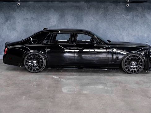 Used 2026 Rolls-Royce Phantom Sedan RWD image 9