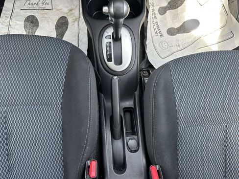Used 2014 Nissan Versa Note SV FWD image 19