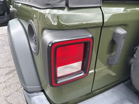 Used 2021 Jeep Wrangler Unlimited Sport image 36