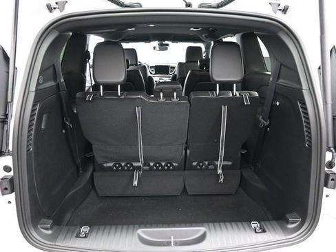 New 2026 Chrysler Pacifica Select FWD image 19
