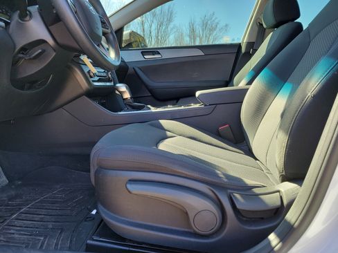 Used 2019 Hyundai Sonata SE image 16