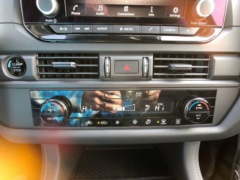 New 2025 Nissan Pathfinder S image 20