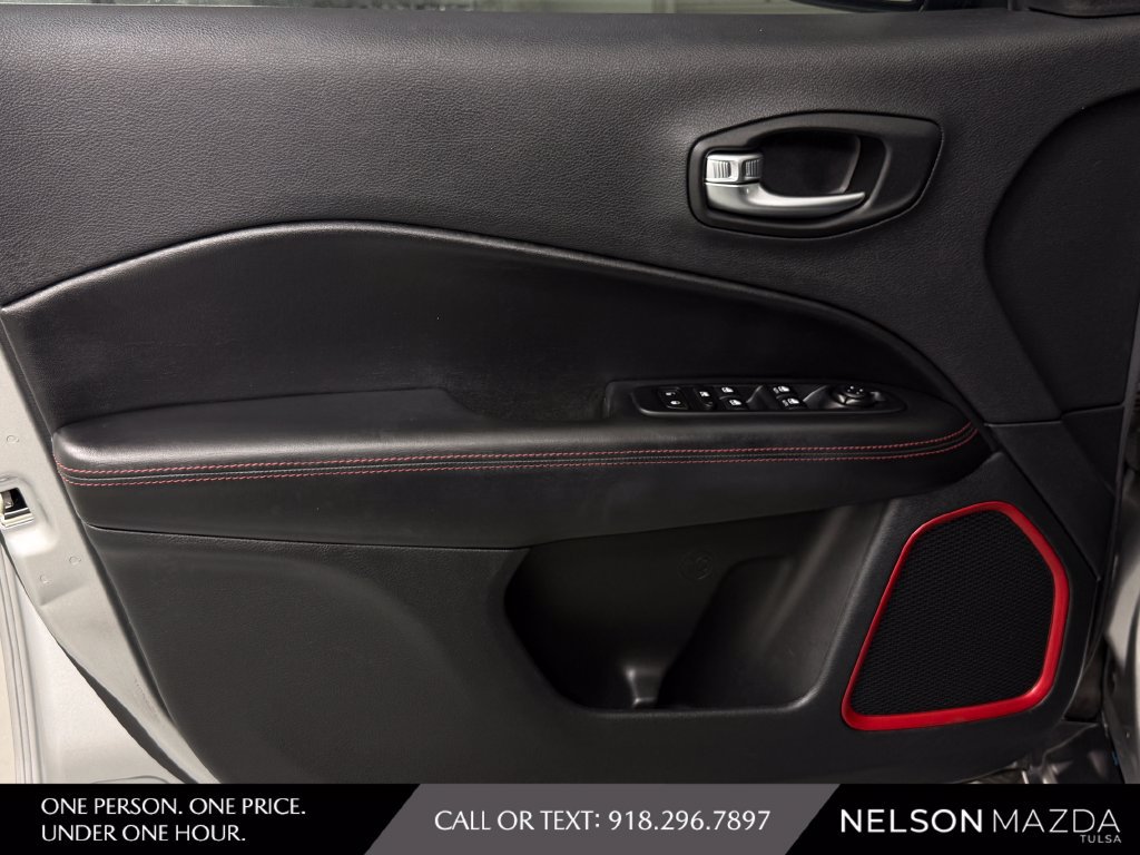 Used 2020 Jeep Compass Trailhawk AWD/4WD image 19