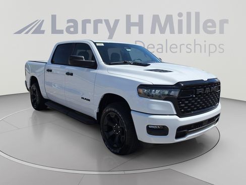 New 2026 RAM 1500 Express AWD/4WD image 7