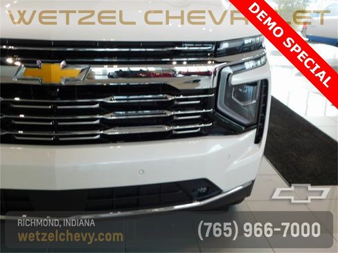 New 2025 Chevrolet Suburban Premier w/ Sun And Tow Package image 7