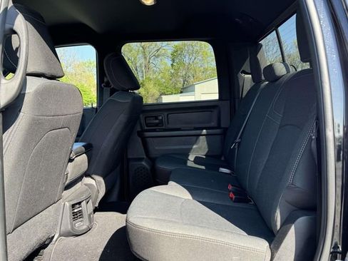 Used 2024 RAM 2500 Tradesman w/ Chrome Appearance Group AWD/4WD image 22