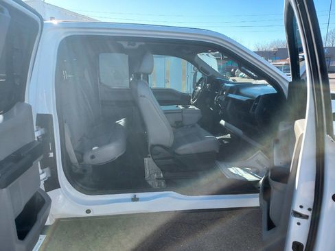 Used 2019 Ford F250 XL w/ STX Appearance Package image 17